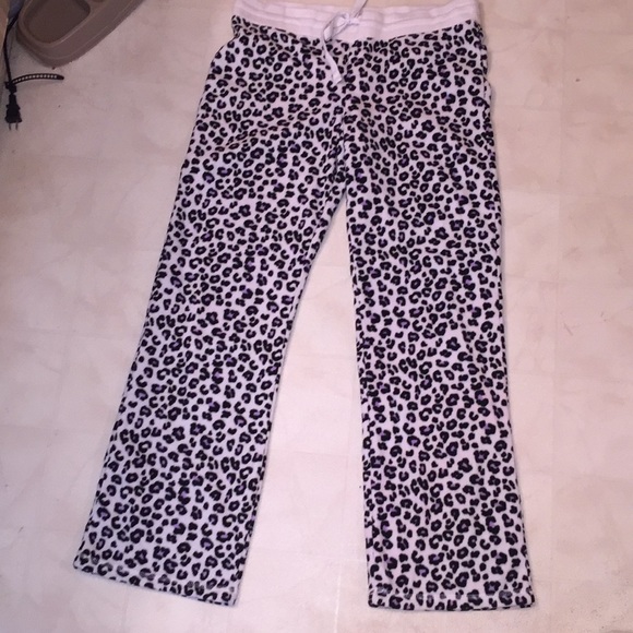 Leopard Print Fuzzy Pjs - Picture 1 of 1